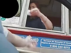 Mujer en medias se f ...