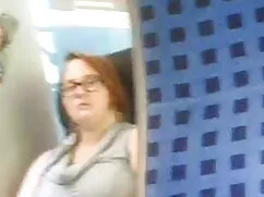 Jovencita chupa la p ...