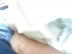 Mamá casi quema a su ...