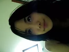 Chica llora durante  ...